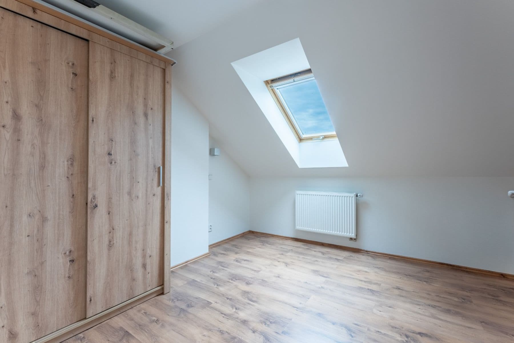 Prodej domu 158 m², pozemek 700 m², U Potoka, Mukařov, Středočeský kraj Prodej domu 158 m², pozemek 700 m², U Potoka, Mukařov, Středočeský kraj