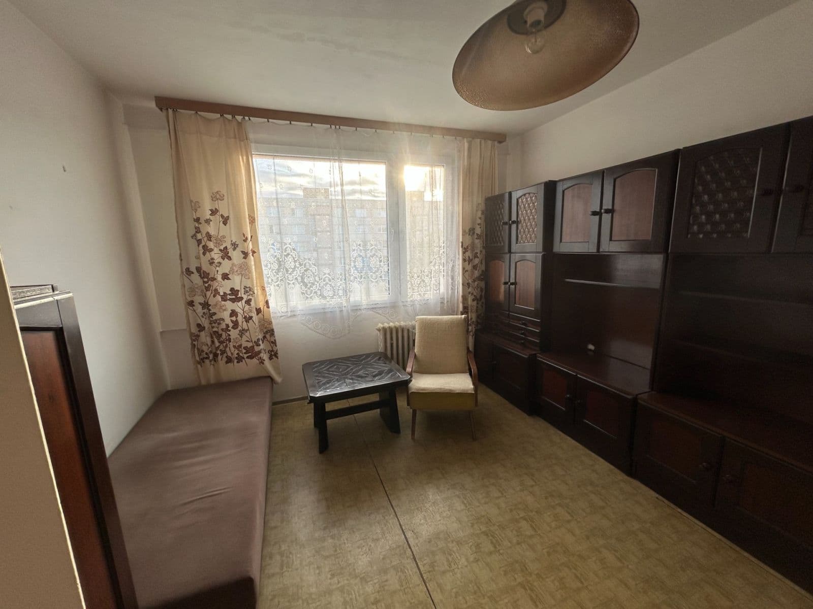 Pronájem bytu 1+kk 22 m², Ladova, Ústí nad Labem, Ústecký kraj Pronájem bytu 1+kk 22 m², Ladova, Ústí nad Labem, Ústecký kraj