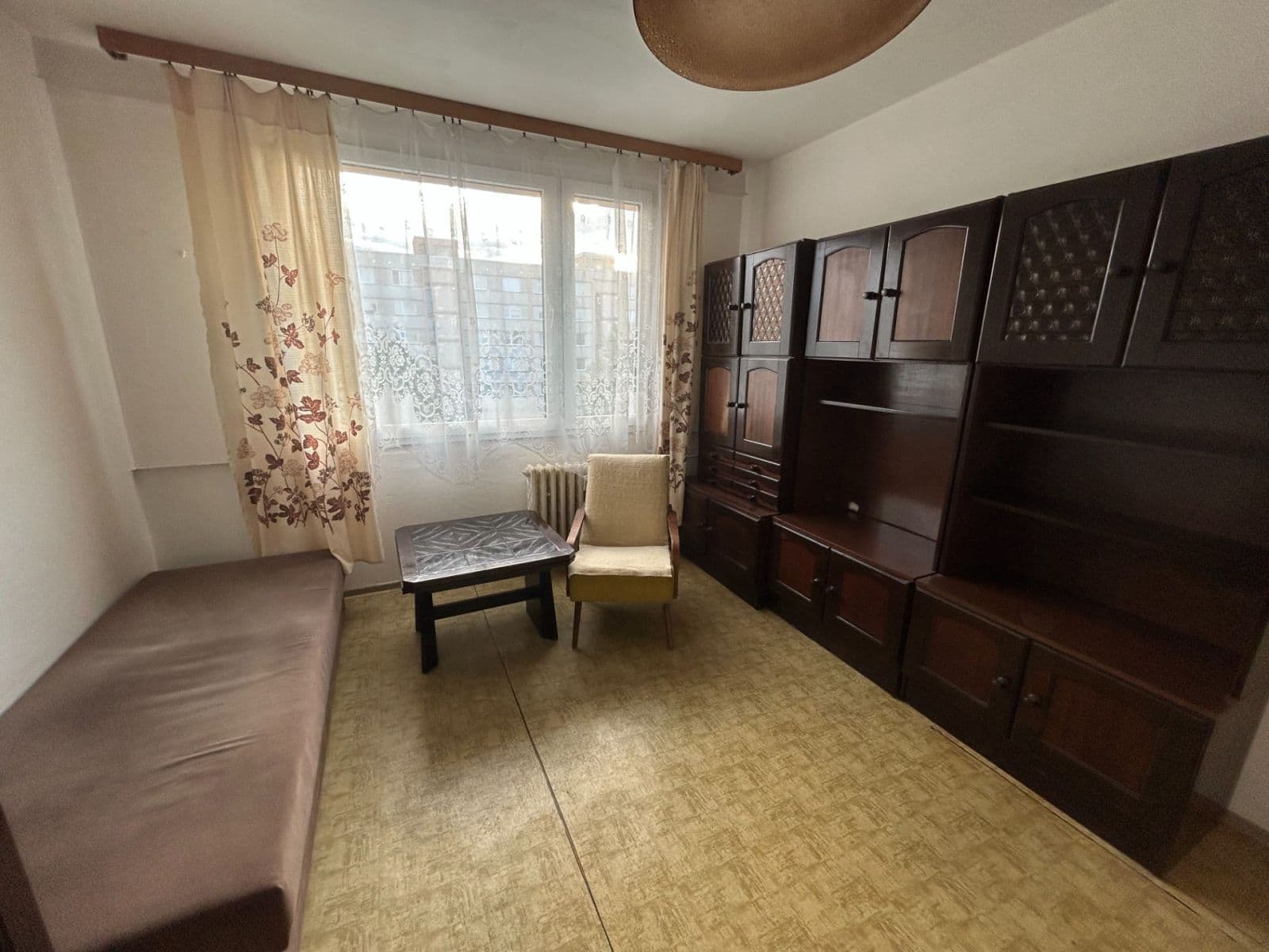 Pronájem bytu 1+kk 22 m², Ladova, Ústí nad Labem, Ústecký kraj Pronájem bytu 1+kk 22 m², Ladova, Ústí nad Labem, Ústecký kraj
