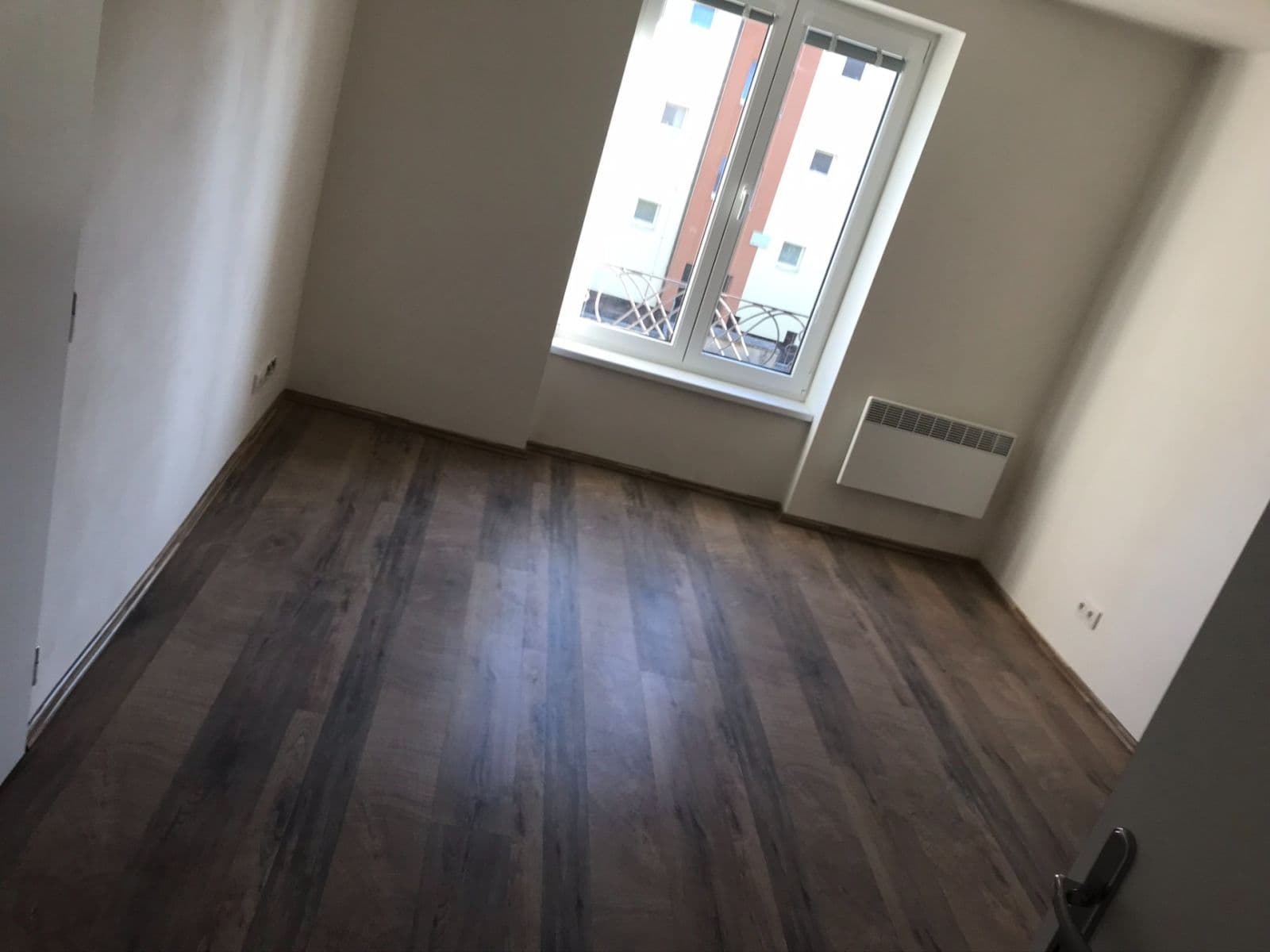 Pronájem bytu 2+1 52 m², 5. května, Mníšek pod Brdy, Středočeský kraj Pronájem bytu 2+1 52 m², 5. května, Mníšek pod Brdy, Středočeský kraj