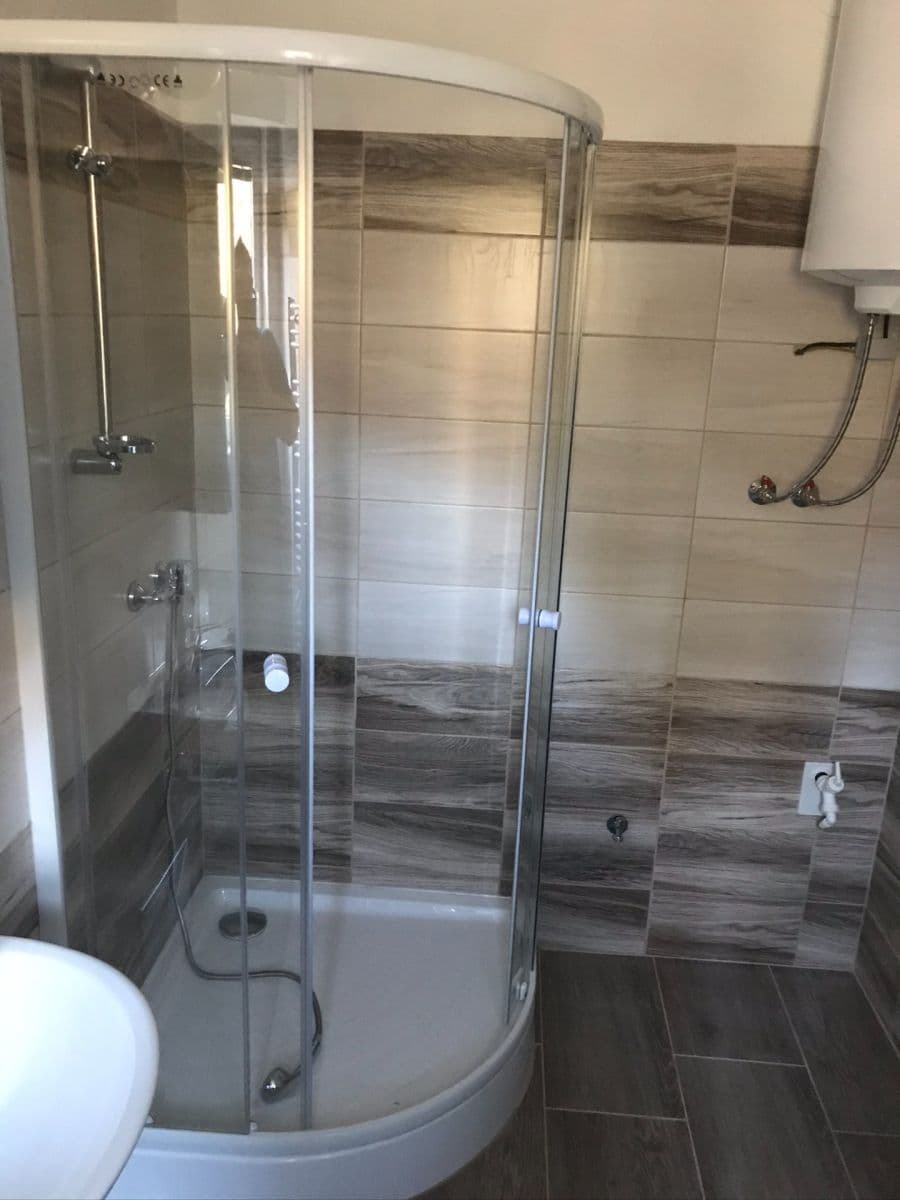 Pronájem bytu 2+1 52 m², 5. května, Mníšek pod Brdy, Středočeský kraj Pronájem bytu 2+1 52 m², 5. května, Mníšek pod Brdy, Středočeský kraj