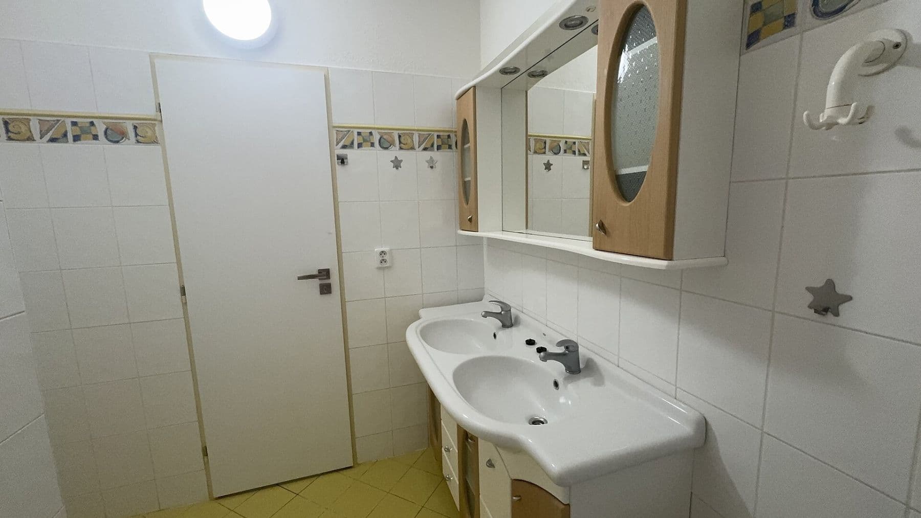 Pronájem bytu 3+1 84 m², Roháčova, Český Brod, Středočeský kraj Pronájem bytu 3+1 84 m², Roháčova, Český Brod, Středočeský kraj