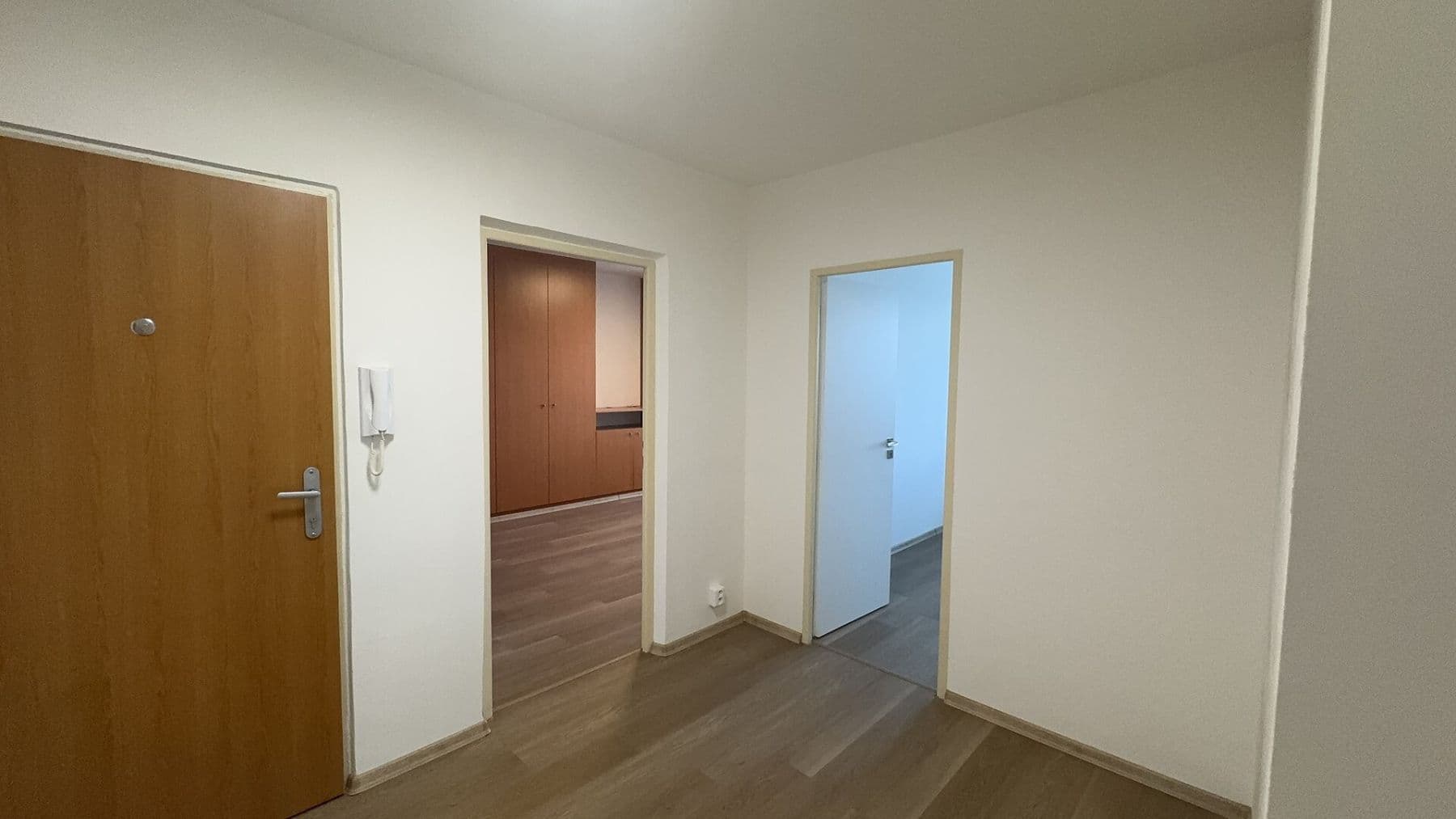 Pronájem bytu 3+1 84 m², Roháčova, Český Brod, Středočeský kraj Pronájem bytu 3+1 84 m², Roháčova, Český Brod, Středočeský kraj