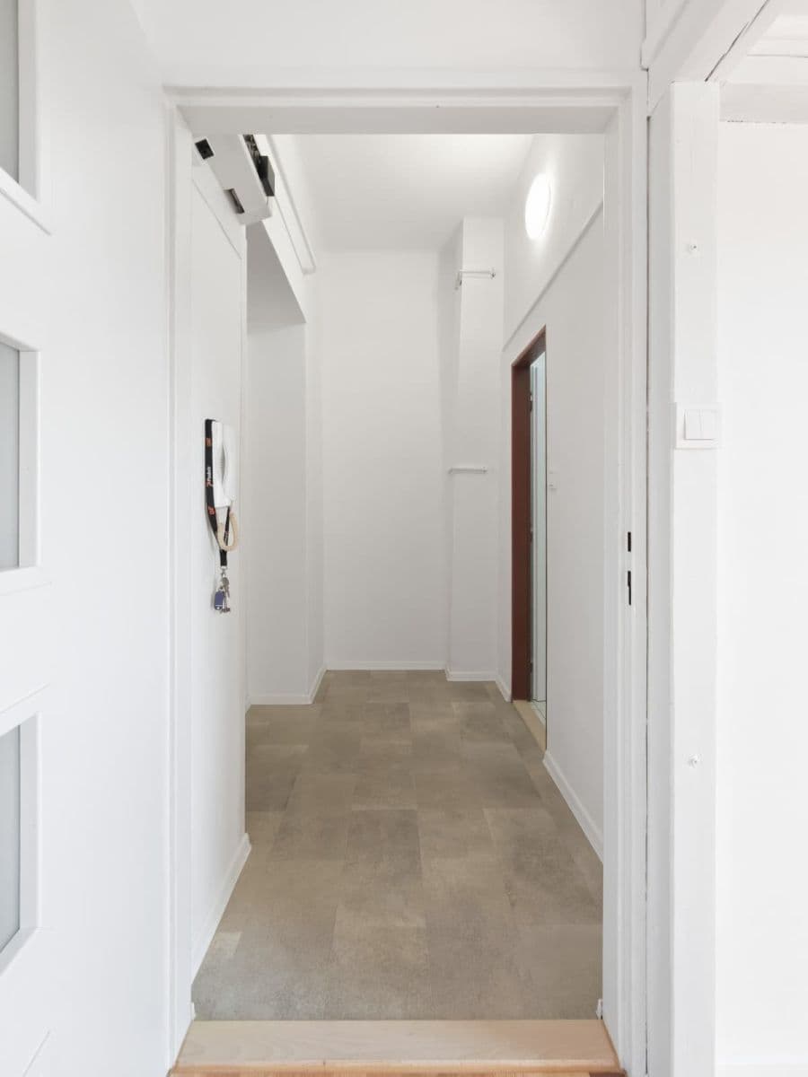 Prodej bytu 1+1 34 m², Vrchlického náměstí, Rakovník, Středočeský kraj Prodej bytu 1+1 34 m², Vrchlického náměstí, Rakovník, Středočeský kraj