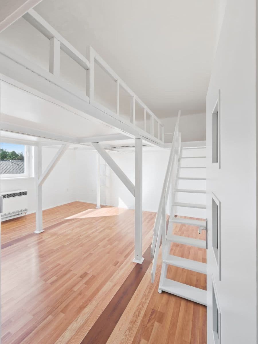 Prodej bytu 1+1 34 m², Vrchlického náměstí, Rakovník, Středočeský kraj Prodej bytu 1+1 34 m², Vrchlického náměstí, Rakovník, Středočeský kraj