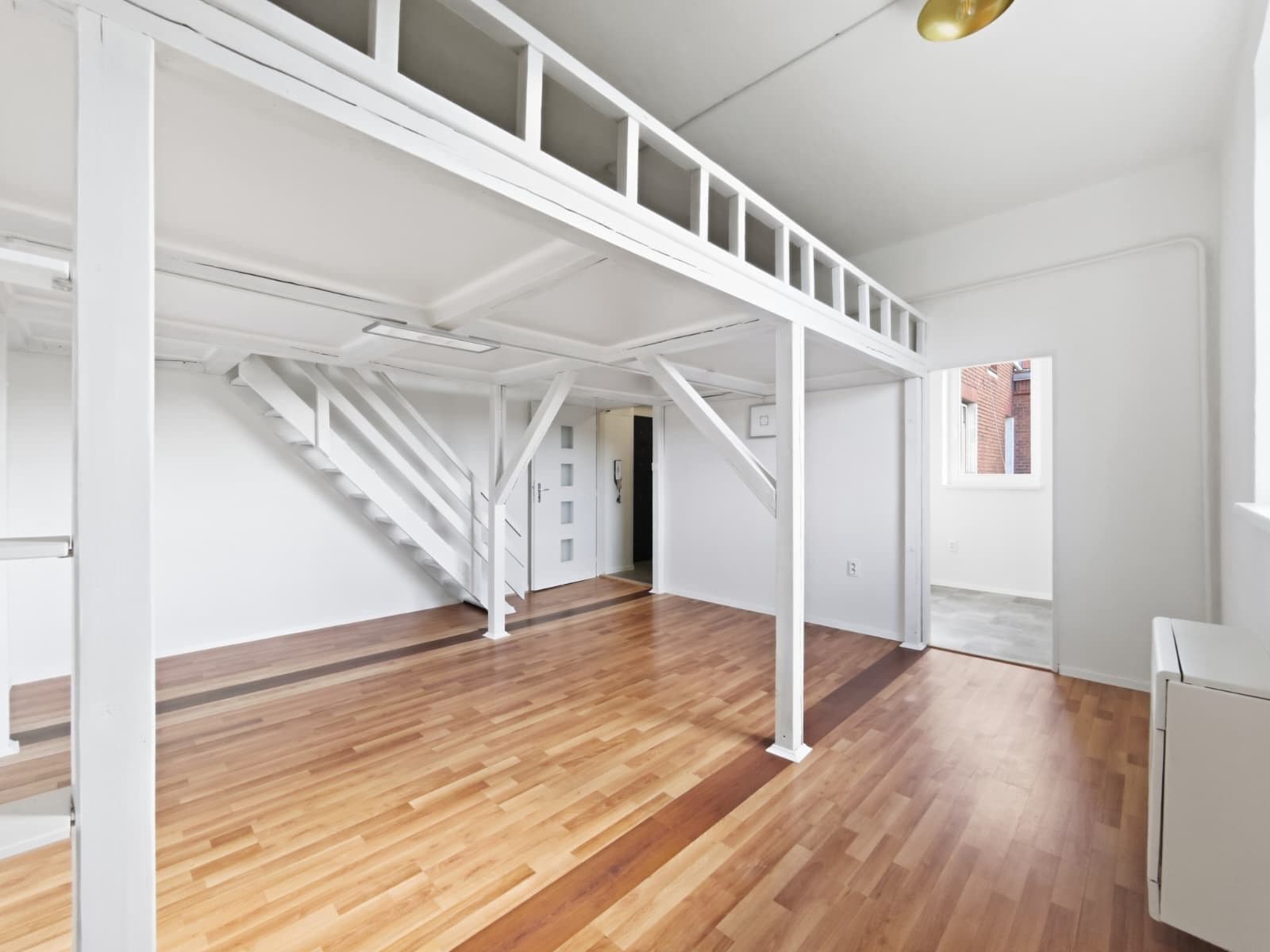 Prodej bytu 1+1 34 m², Vrchlického náměstí, Rakovník, Středočeský kraj Prodej bytu 1+1 34 m², Vrchlického náměstí, Rakovník, Středočeský kraj