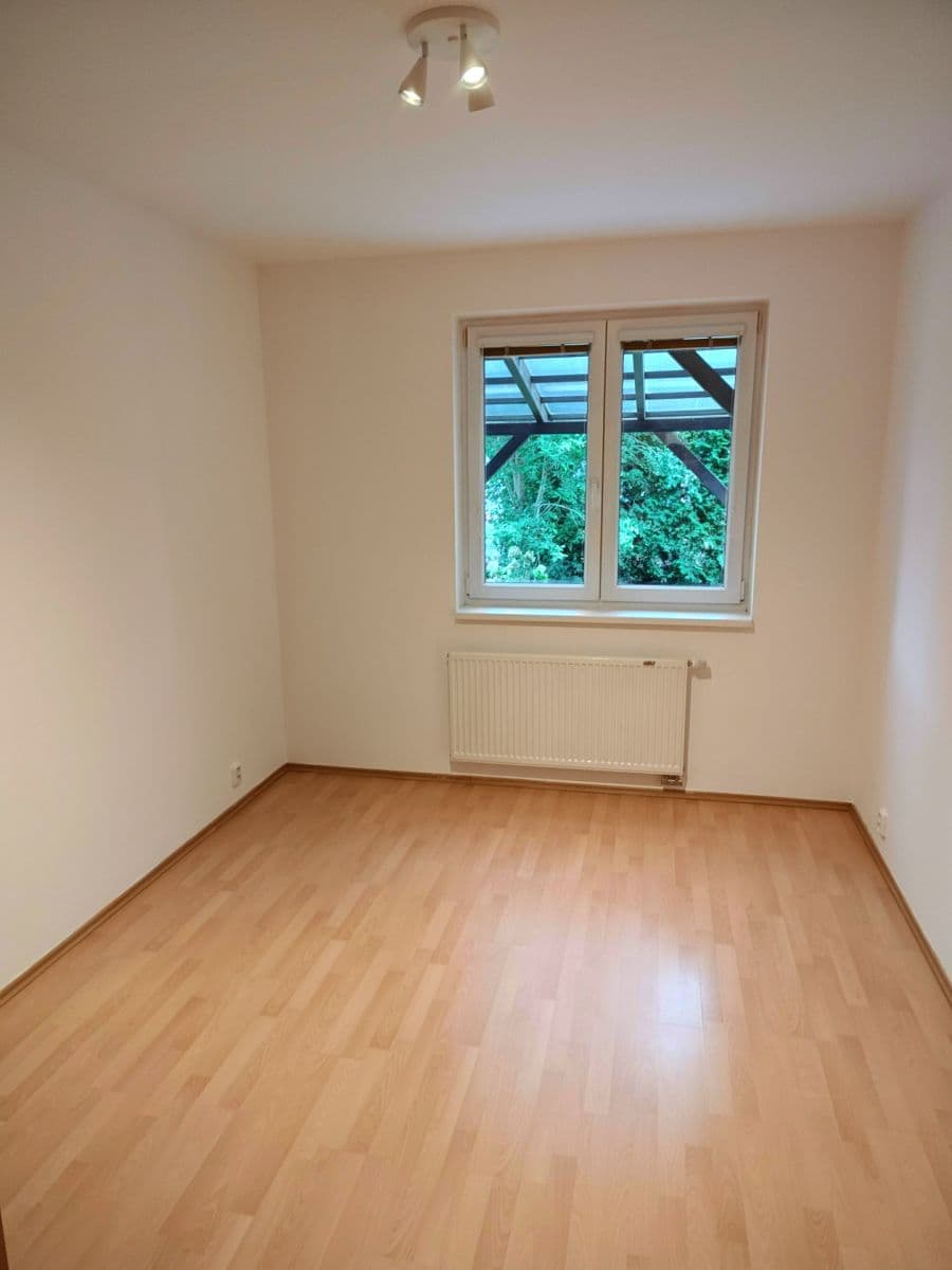 Pronájem bytu 2+kk 53 m², Lysolajská, Horoměřice, Středočeský kraj Pronájem bytu 2+kk 53 m², Lysolajská, Horoměřice, Středočeský kraj