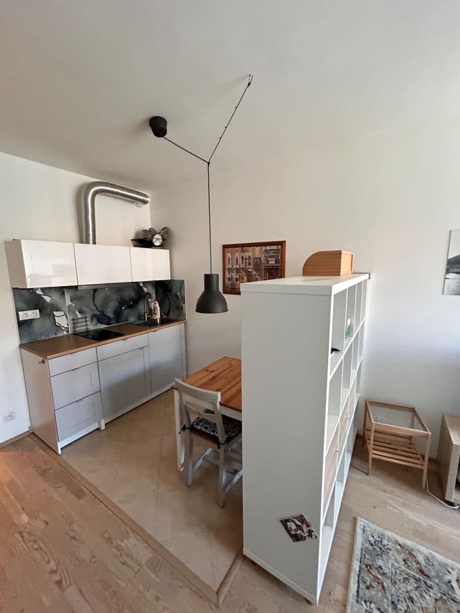 Pronájem bytu Garsoniéra 35 m², Olšanská, Praha, Praha Pronájem bytu Garsoniéra 35 m², Olšanská, Praha, Praha