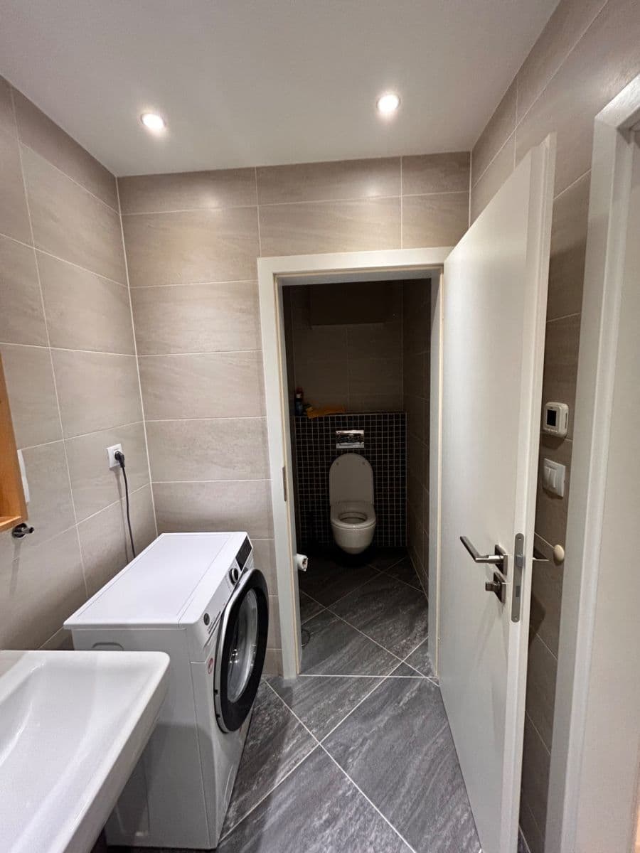 Pronájem bytu Garsoniéra 35 m², Olšanská, Praha, Praha Pronájem bytu Garsoniéra 35 m², Olšanská, Praha, Praha