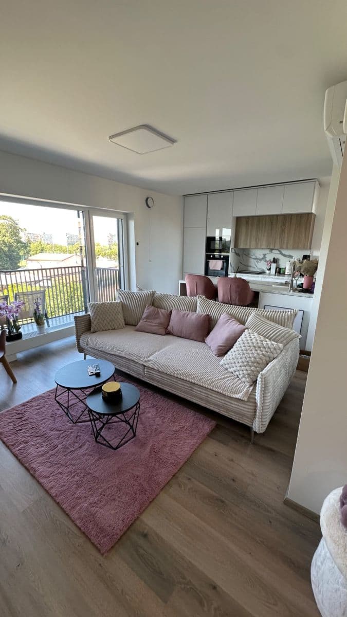 Pronájem bytu 3+kk 70 m², Ve Lhotce, Praha, Praha Pronájem bytu 3+kk 70 m², Ve Lhotce, Praha, Praha