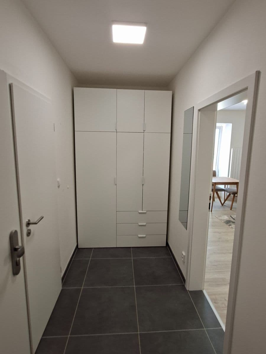 Pronájem bytu 1+kk 33 m², Dělnická, Čelákovice, Středočeský kraj Pronájem bytu 1+kk 33 m², Dělnická, Čelákovice, Středočeský kraj