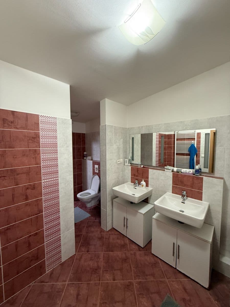 Pronájem domu 142 m², pozemek 105 m², K Vyhlídce, Zeleneč, Středočeský kraj Pronájem domu 142 m², pozemek 105 m², K Vyhlídce, Zeleneč, Středočeský kraj