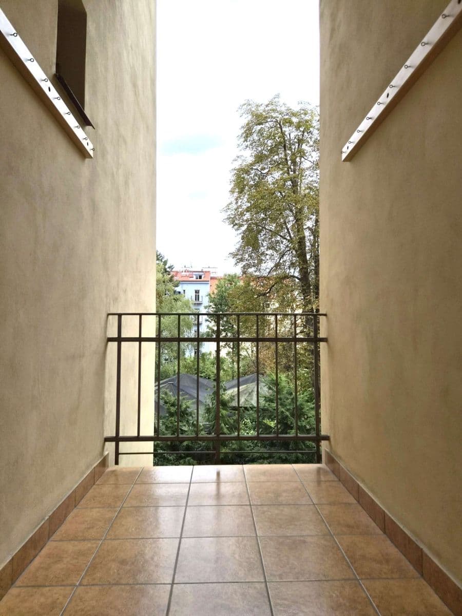 Pronájem bytu 2+1 82 m², U Letenského sadu, Praha, Praha Pronájem bytu 2+1 82 m², U Letenského sadu, Praha, Praha