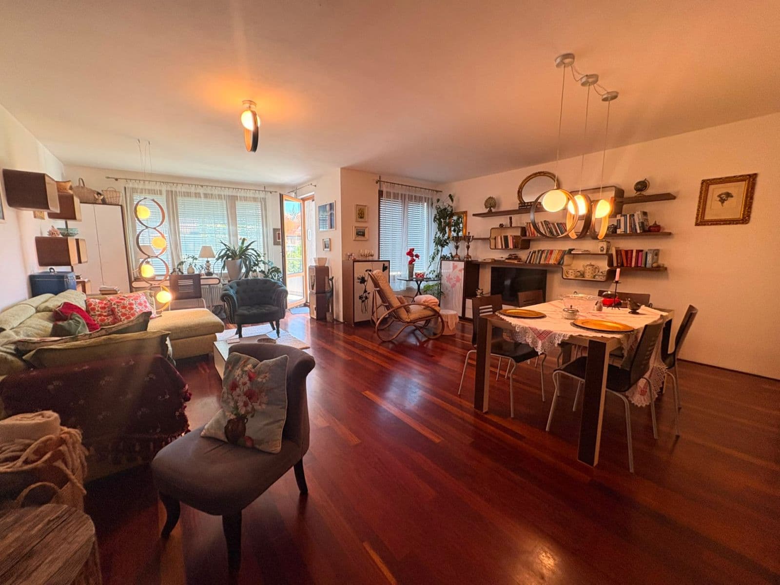 Pronájem bytu 2+1 87 m², Ruská, Praha, Praha Pronájem bytu 2+1 87 m², Ruská, Praha, Praha