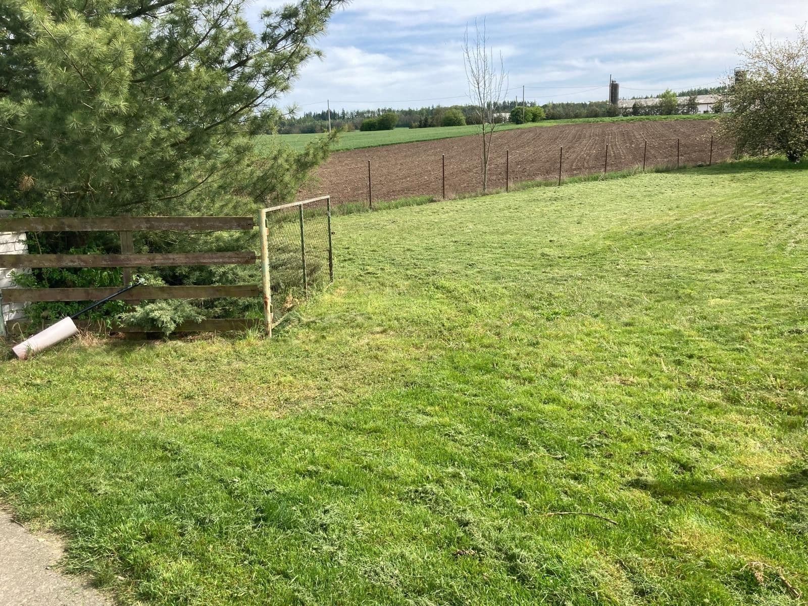 Prodej pozemku 2.439 m², Bykoš, Středočeský kraj Prodej pozemku 2.439 m², Bykoš, Středočeský kraj