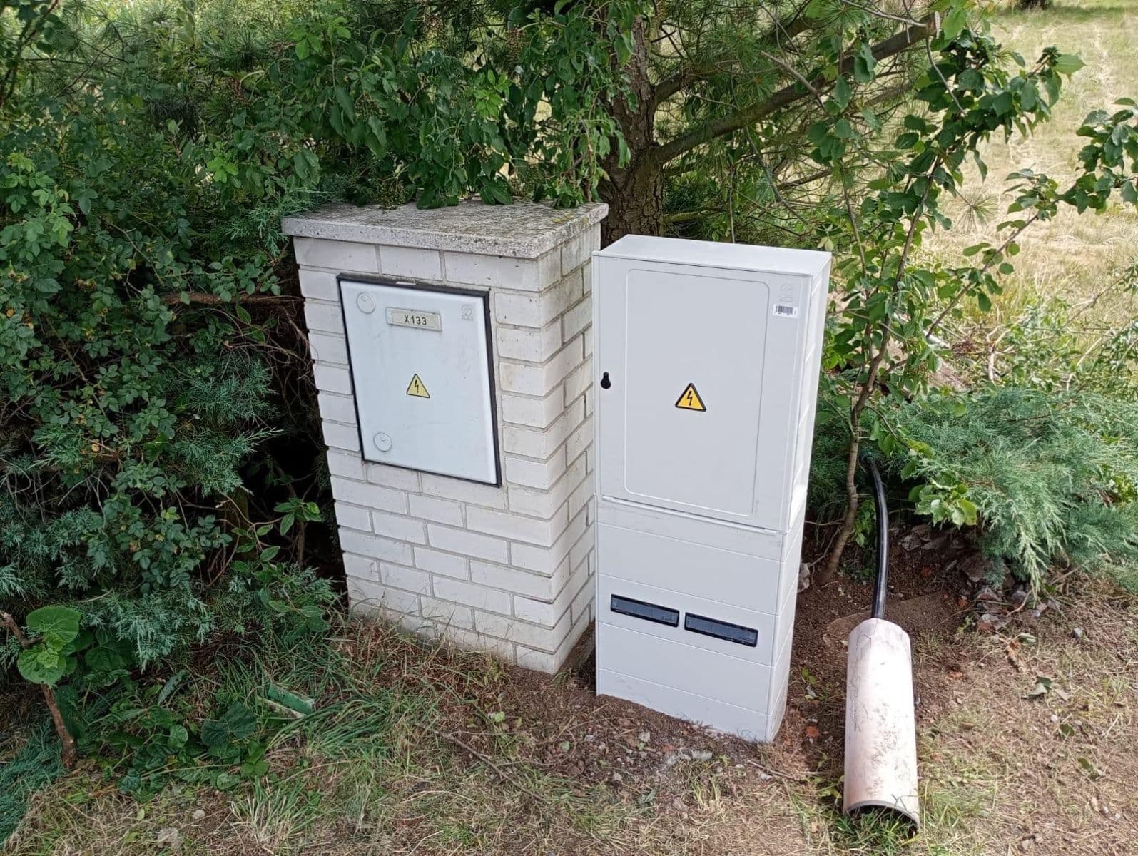 Prodej pozemku 2.439 m², Bykoš, Středočeský kraj Prodej pozemku 2.439 m², Bykoš, Středočeský kraj