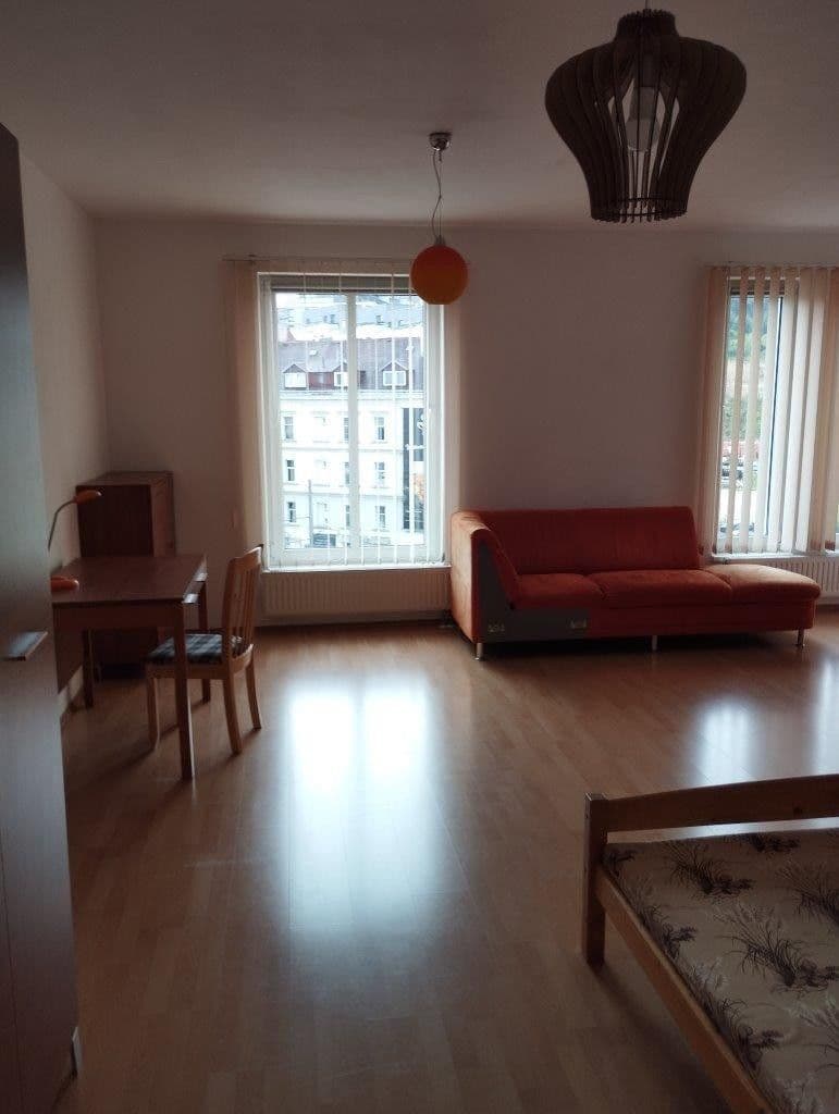 Pronájem bytu 1+1 50 m², Lípová, Liberec, Liberecký kraj Pronájem bytu 1+1 50 m², Lípová, Liberec, Liberecký kraj