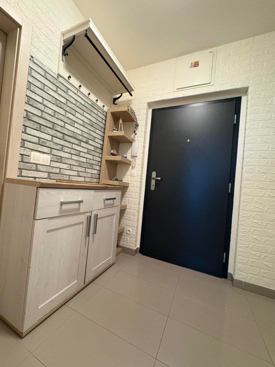 Prodej bytu 1+kk 43 m², Škrábkových, Praha, Praha Prodej bytu 1+kk 43 m², Škrábkových, Praha, Praha
