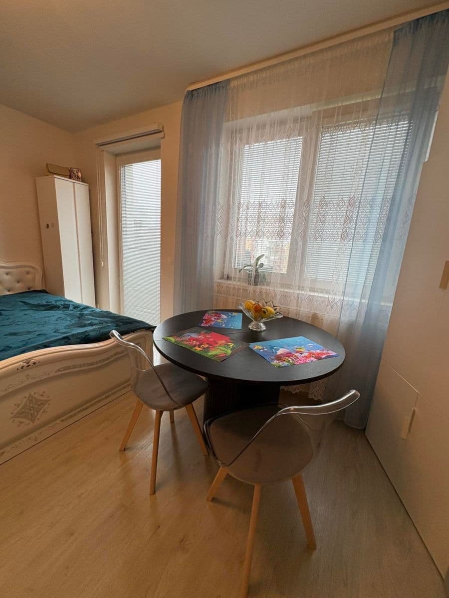 Prodej bytu 1+kk 43 m², Škrábkových, Praha, Praha Prodej bytu 1+kk 43 m², Škrábkových, Praha, Praha