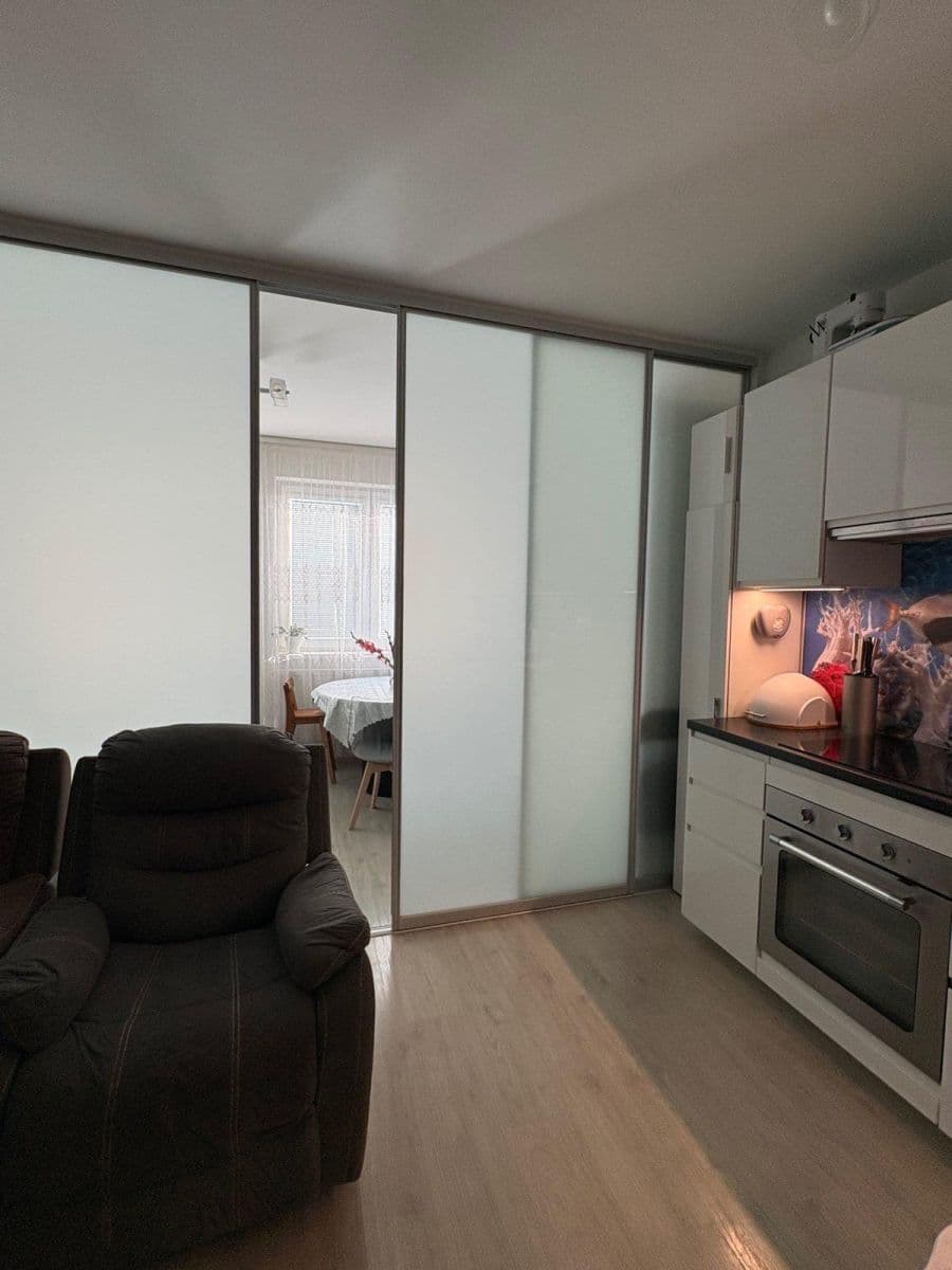 Prodej bytu 1+kk 43 m², Škrábkových, Praha, Praha Prodej bytu 1+kk 43 m², Škrábkových, Praha, Praha