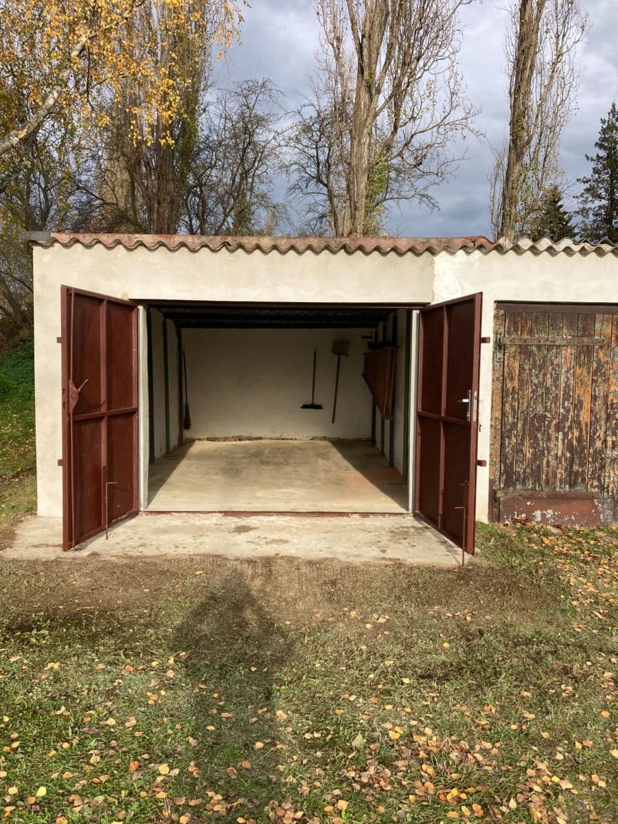 Prodej garáže 23 m², Plzeň, Plzeňský kraj Prodej garáže 23 m², Plzeň, Plzeňský kraj