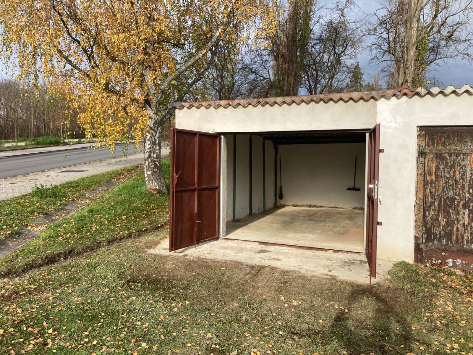 Prodej garáže 23 m², Plzeň, Plzeňský kraj Prodej garáže 23 m², Plzeň, Plzeňský kraj