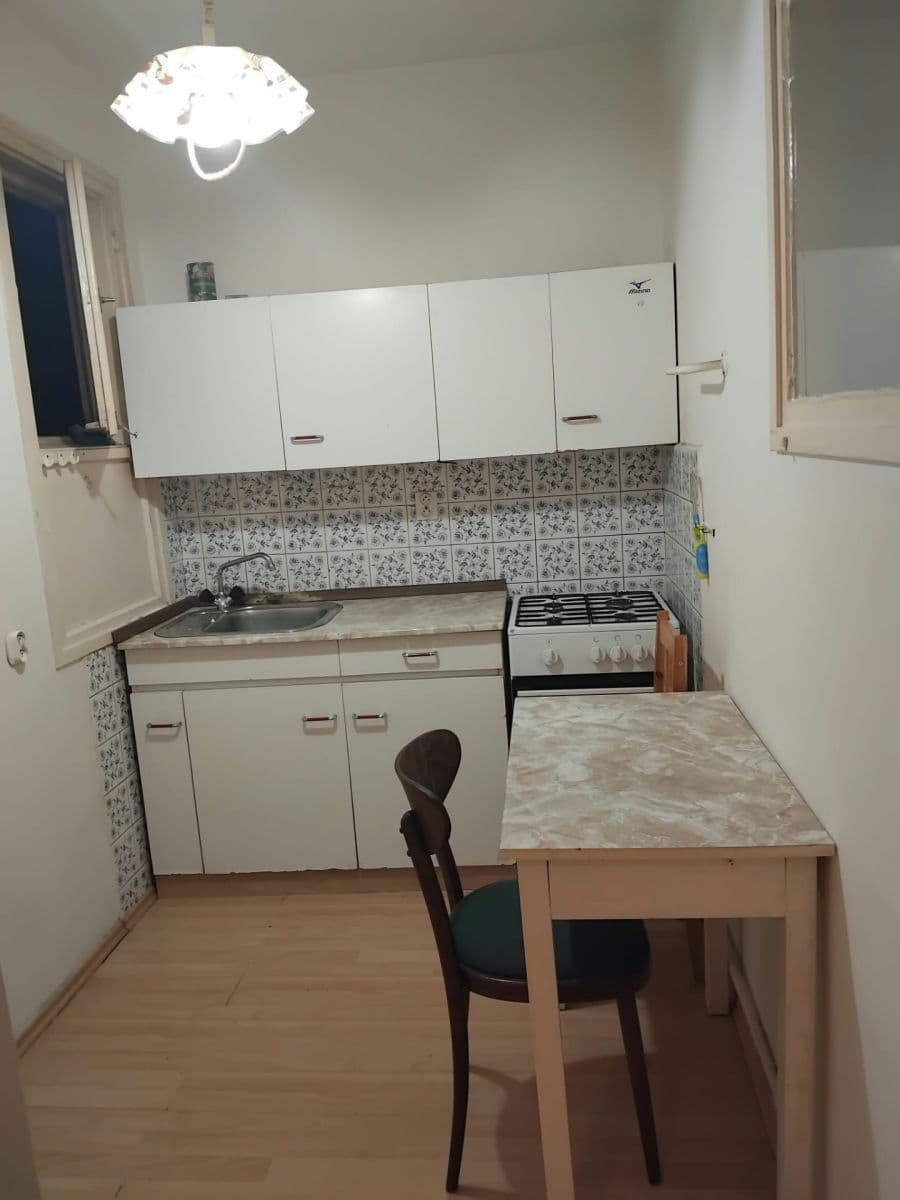 Pronájem bytu 1+kk 25 m², Brno, Jihomoravský kraj Pronájem bytu 1+kk 25 m², Brno, Jihomoravský kraj