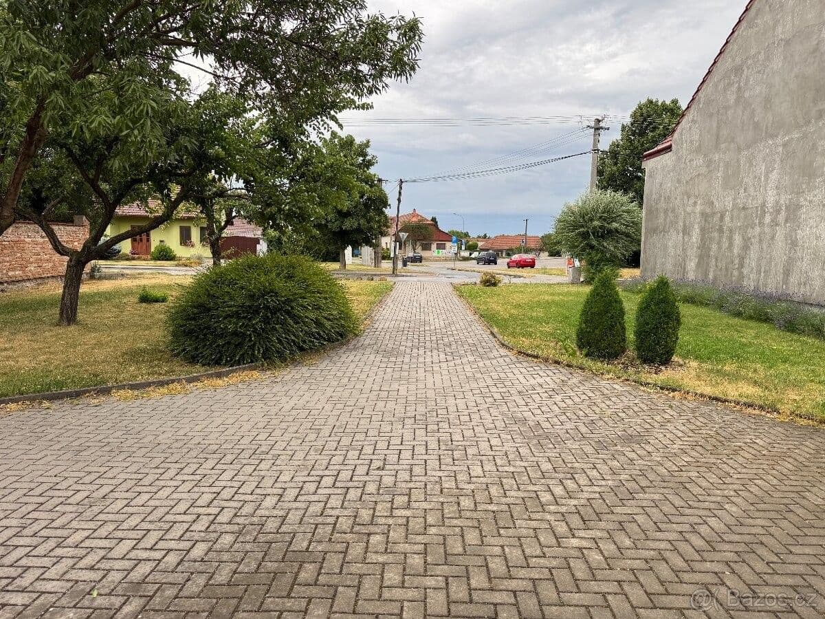 Pronájem nebytového prostoru 185 m², Zahradní, Rakvice, Jihomoravský kraj Pronájem nebytového prostoru 185 m², Zahradní, Rakvice, Jihomoravský kraj