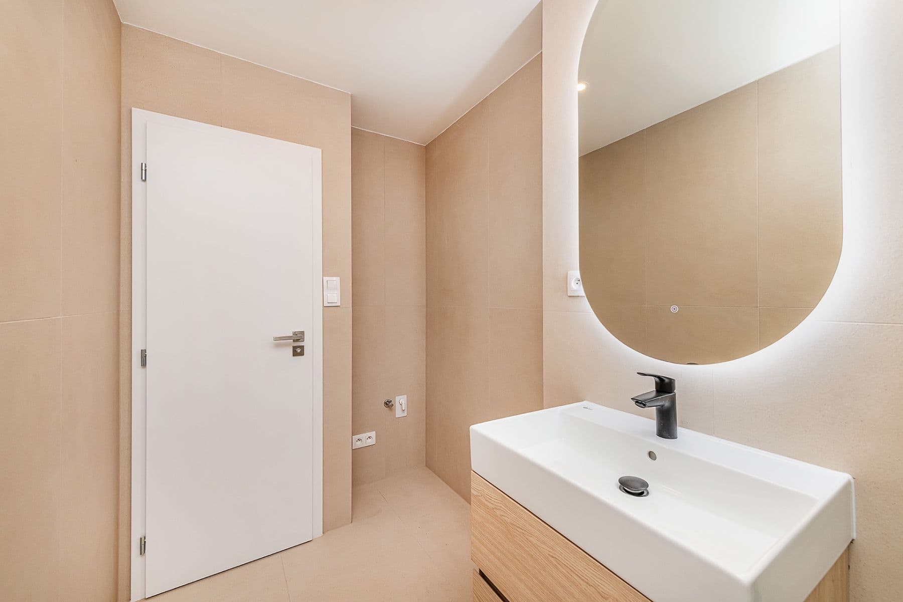 Prodej bytu 2+kk 41 m², Jakutská, Praha, Praha Prodej bytu 2+kk 41 m², Jakutská, Praha, Praha