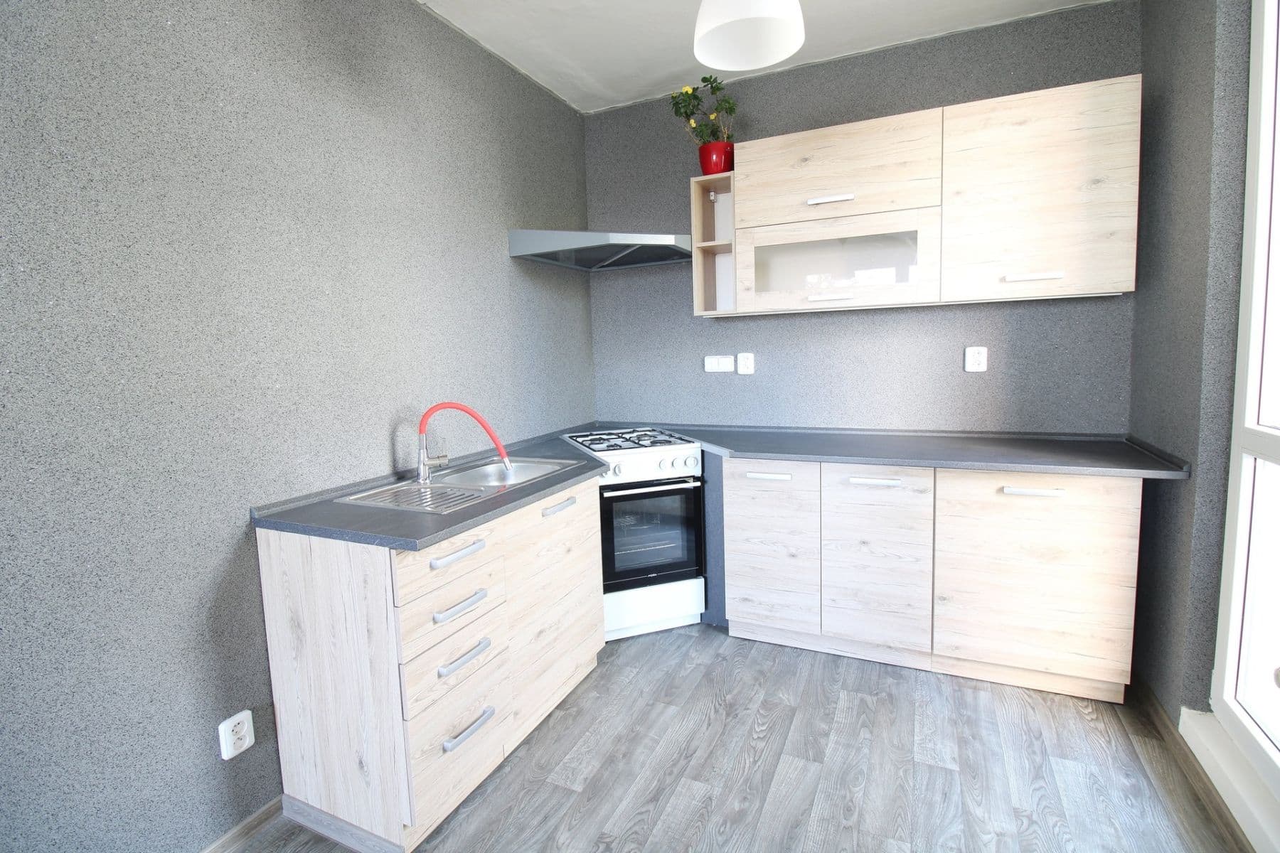 Pronájem bytu 2+kk 40 m², Vitry, Kladno, Středočeský kraj Pronájem bytu 2+kk 40 m², Vitry, Kladno, Středočeský kraj
