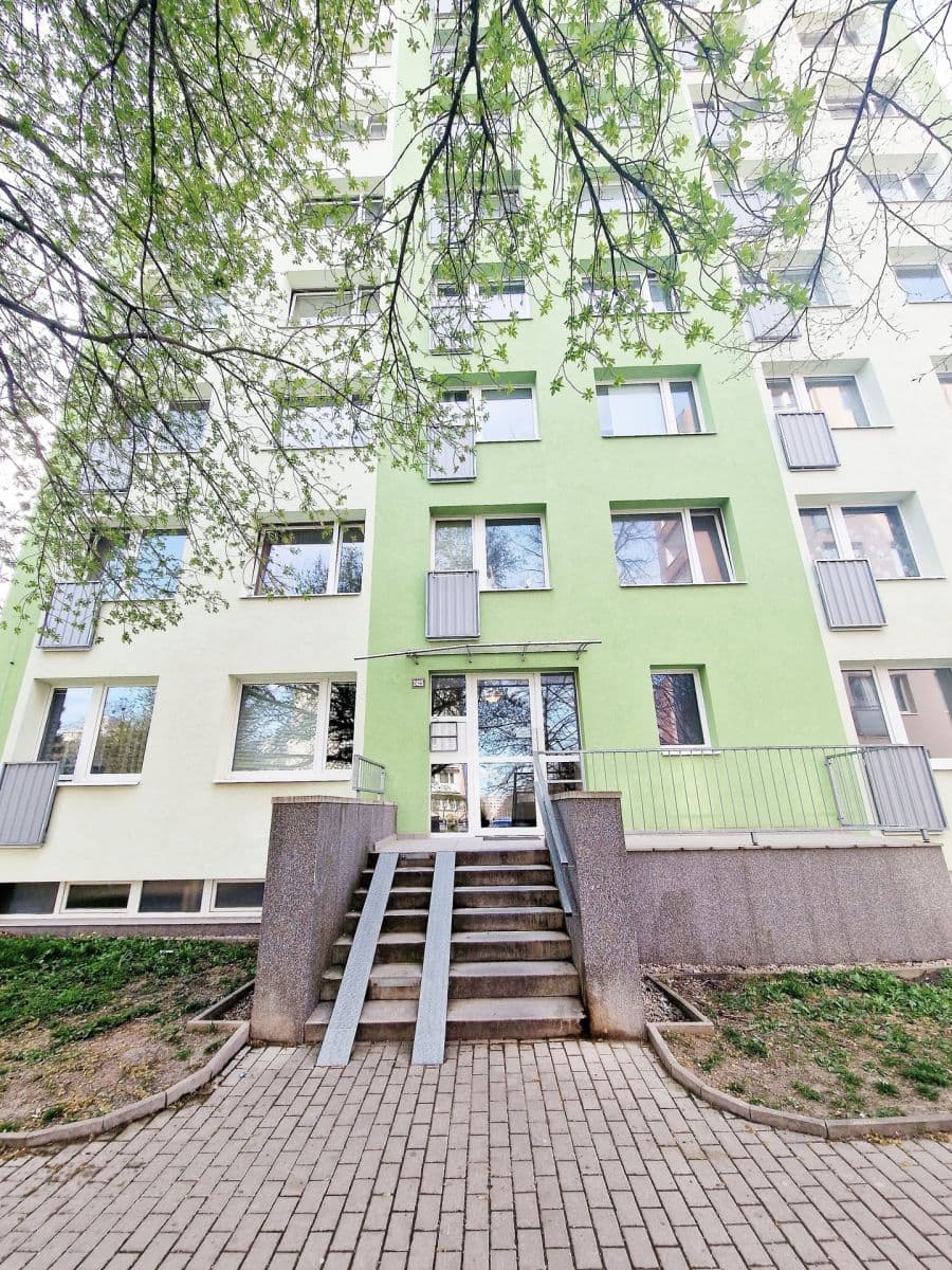 Pronájem bytu 2+kk 40 m², Vitry, Kladno, Středočeský kraj Pronájem bytu 2+kk 40 m², Vitry, Kladno, Středočeský kraj