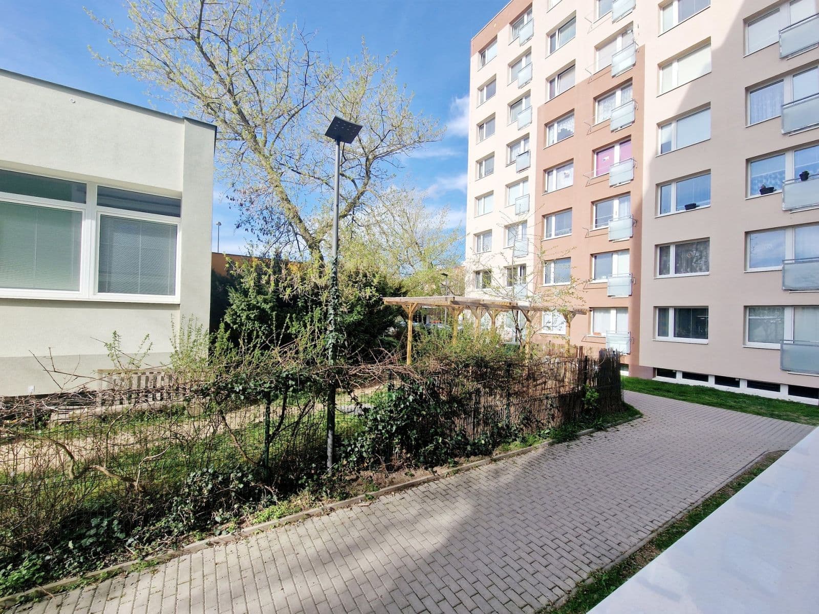 Pronájem bytu 2+kk 40 m², Vitry, Kladno, Středočeský kraj Pronájem bytu 2+kk 40 m², Vitry, Kladno, Středočeský kraj