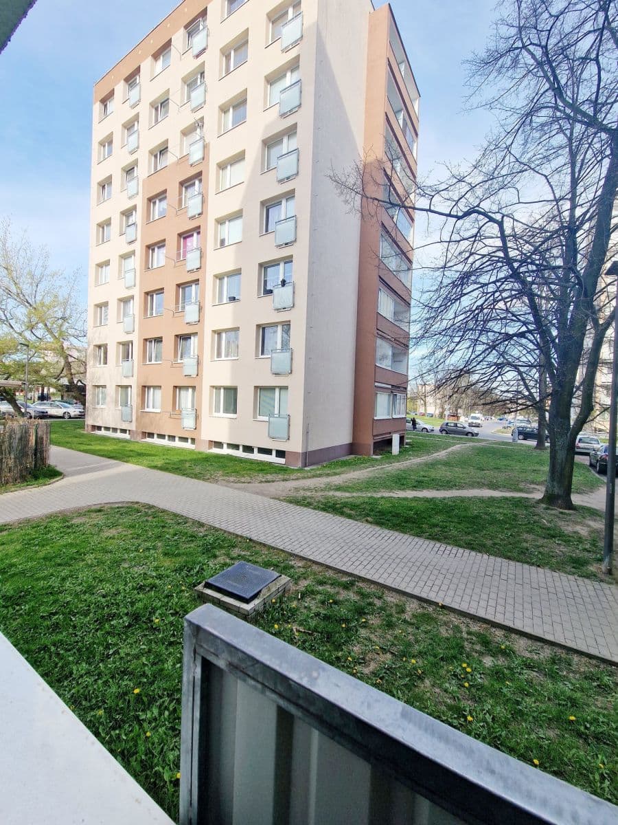 Pronájem bytu 2+kk 40 m², Vitry, Kladno, Středočeský kraj Pronájem bytu 2+kk 40 m², Vitry, Kladno, Středočeský kraj
