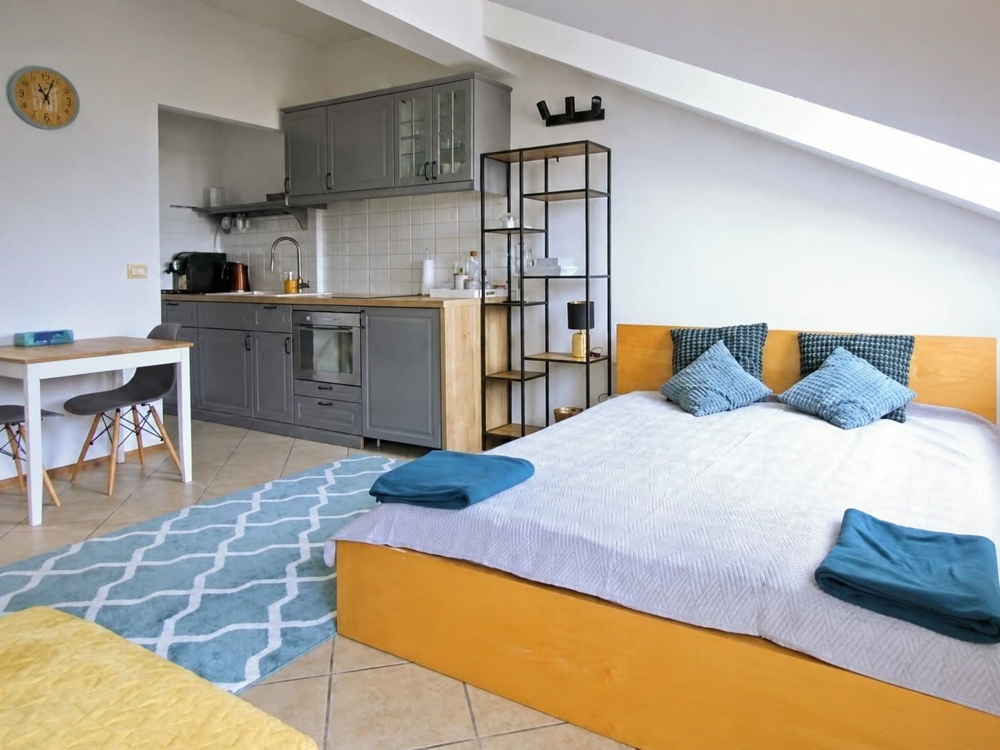 Pronájem bytu 1+kk 30 m², Jeronýmova, Praha, Praha Pronájem bytu 1+kk 30 m², Jeronýmova, Praha, Praha
