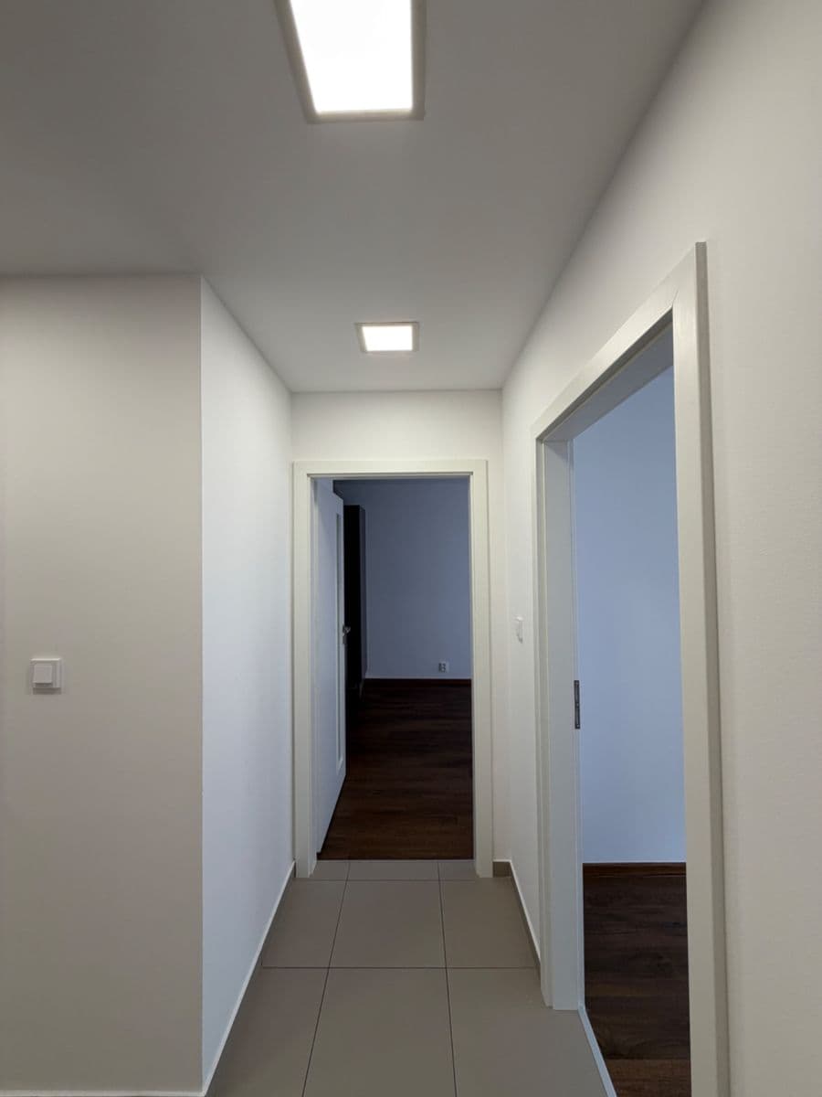 Pronájem bytu 2+kk 45 m², Mádrova, Praha, Praha Pronájem bytu 2+kk 45 m², Mádrova, Praha, Praha