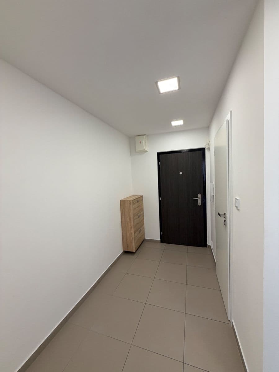 Pronájem bytu 2+kk 45 m², Mádrova, Praha, Praha Pronájem bytu 2+kk 45 m², Mádrova, Praha, Praha