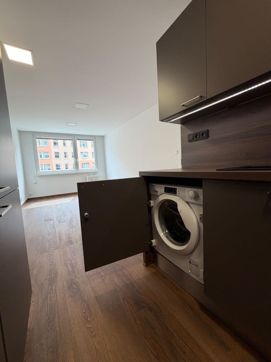 Pronájem bytu 2+kk 45 m², Mádrova, Praha, Praha Pronájem bytu 2+kk 45 m², Mádrova, Praha, Praha