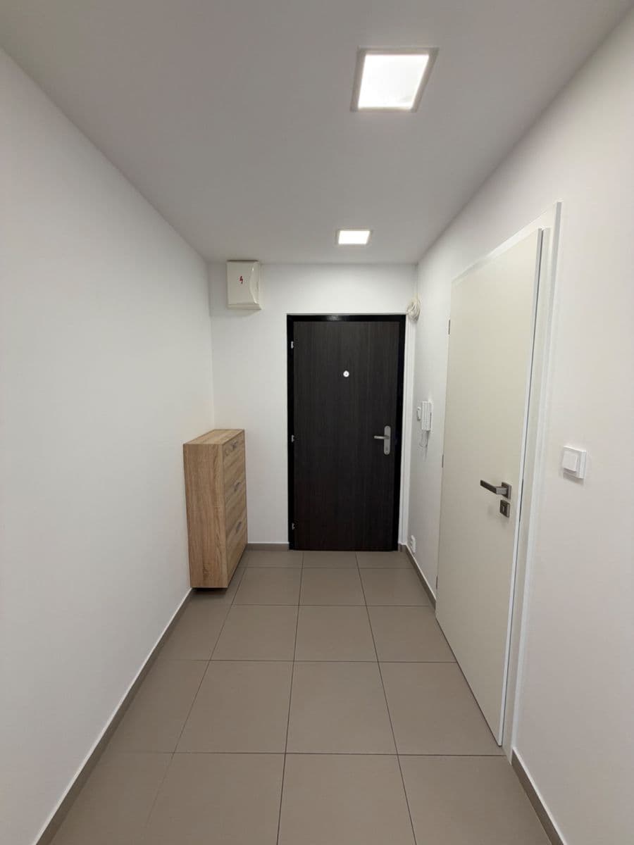 Pronájem bytu 2+kk 45 m², Mádrova, Praha, Praha Pronájem bytu 2+kk 45 m², Mádrova, Praha, Praha
