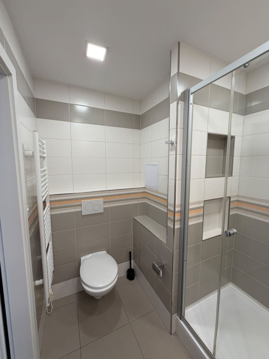 Pronájem bytu 2+kk 45 m², Mádrova, Praha, Praha Pronájem bytu 2+kk 45 m², Mádrova, Praha, Praha