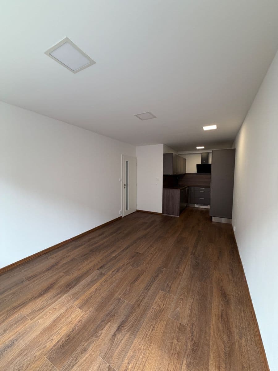 Pronájem bytu 2+kk 45 m², Mádrova, Praha, Praha Pronájem bytu 2+kk 45 m², Mádrova, Praha, Praha