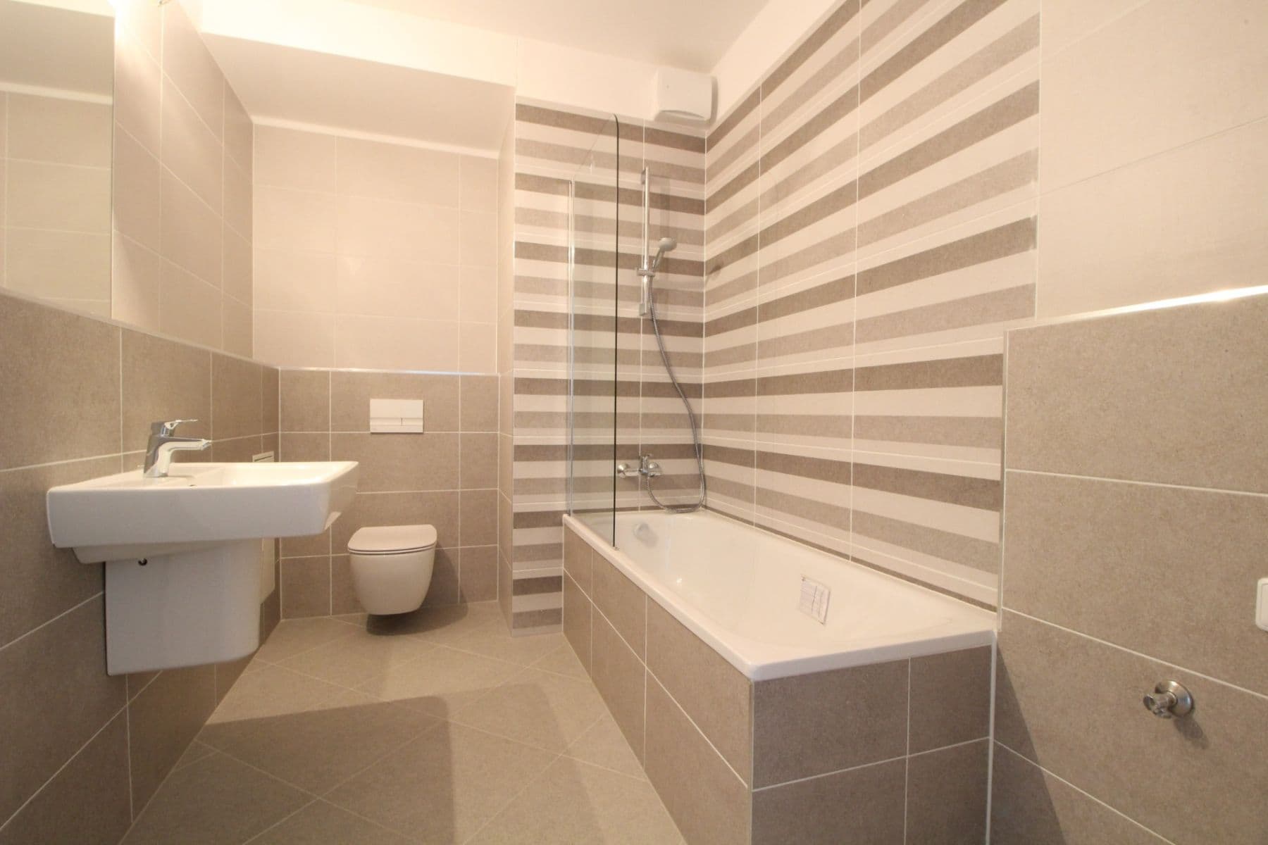 Pronájem bytu 1+kk 60 m², Františka Jansy, Praha, Praha Pronájem bytu 1+kk 60 m², Františka Jansy, Praha, Praha