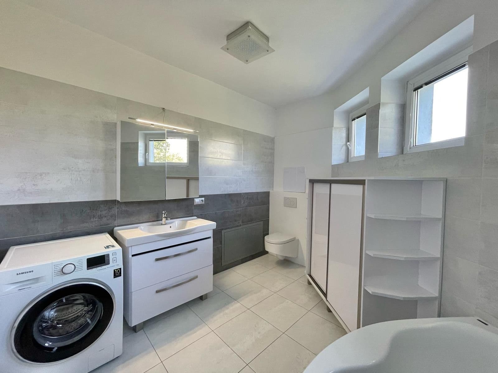 Pronájem bytu 4+1 130 m², Opavská, Nové Mesto, Bratislavský kraj Pronájem bytu 4+1 130 m², Opavská, Nové Mesto, Bratislavský kraj