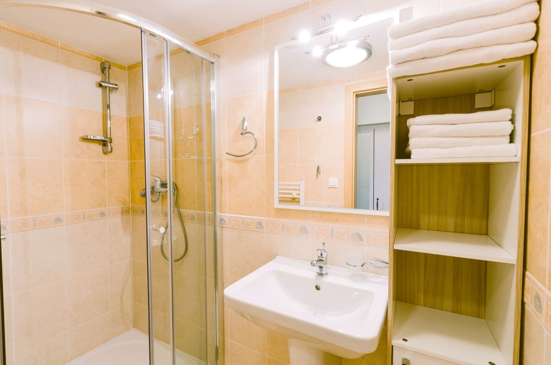Prodej bytu 2+1 65 m², Nová Pec, Jihočeský kraj Prodej bytu 2+1 65 m², Nová Pec, Jihočeský kraj