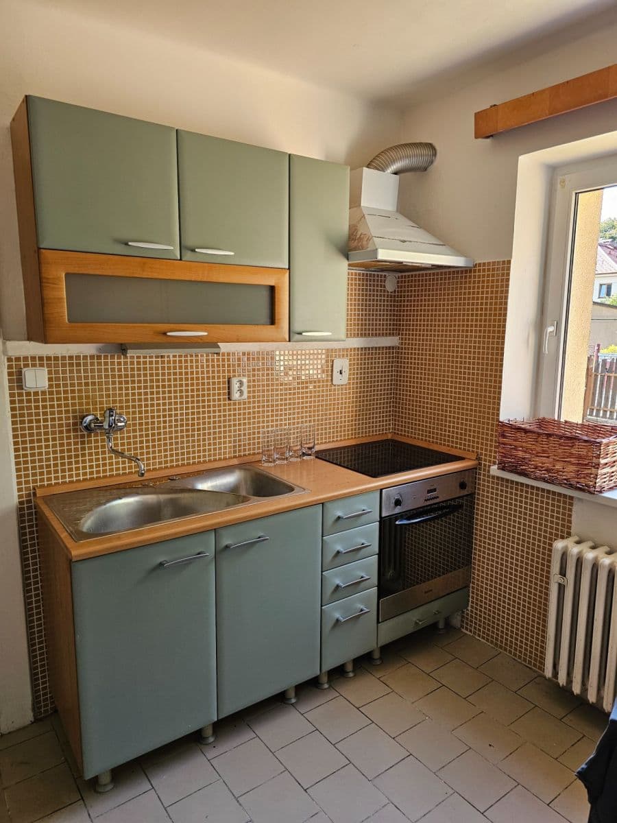 Pronájem bytu 4+1 18 m², Lanýžová, Praha, Praha Pronájem bytu 4+1 18 m², Lanýžová, Praha, Praha