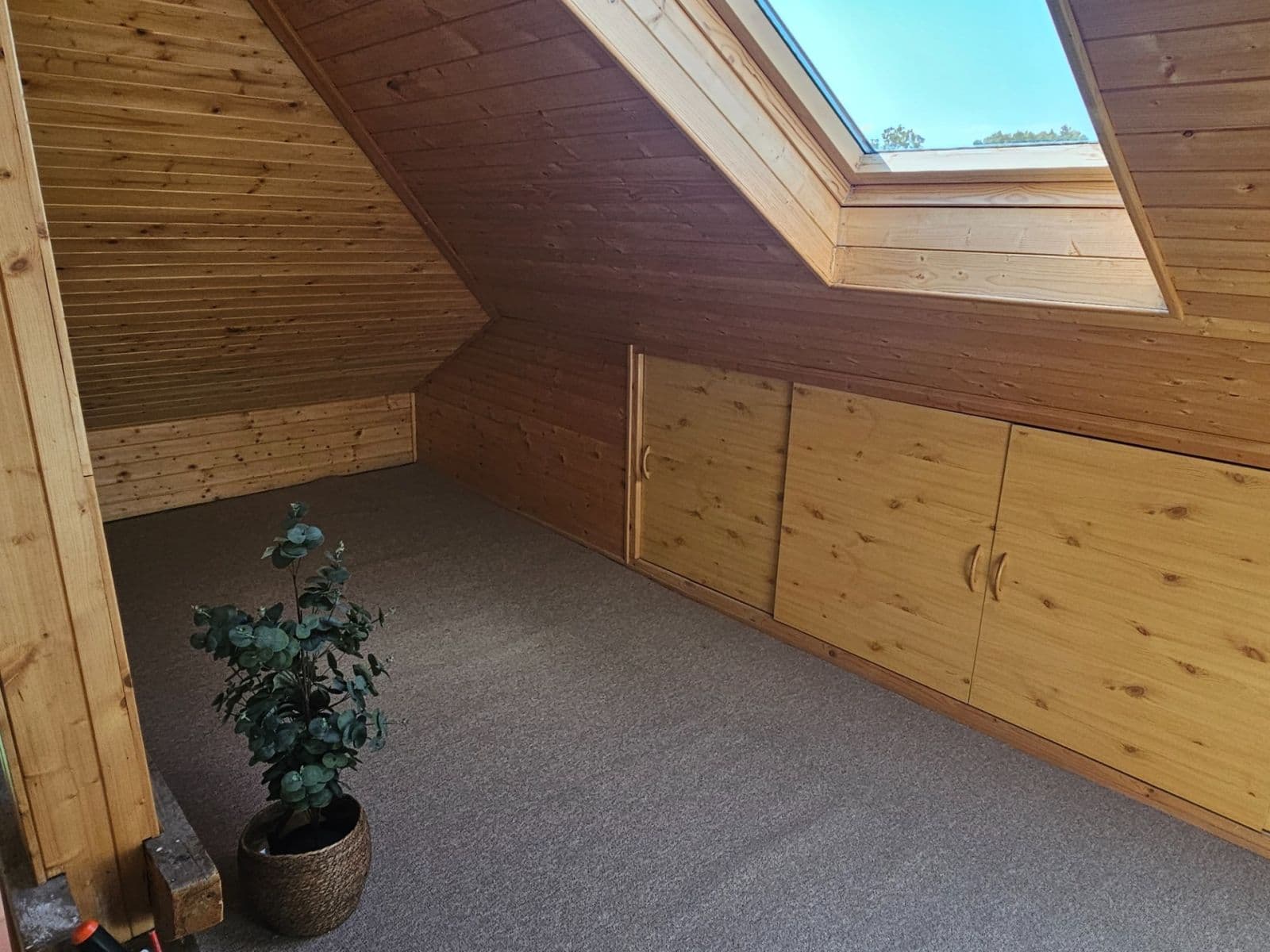 Pronájem bytu 4+1 18 m², Lanýžová, Praha, Praha Pronájem bytu 4+1 18 m², Lanýžová, Praha, Praha