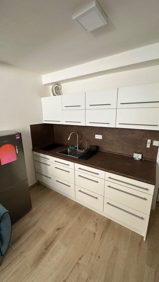 Pronájem bytu Garsoniéra 17 m², U Vysočanského pivovaru, Praha, Praha Pronájem bytu Garsoniéra 17 m², U Vysočanského pivovaru, Praha, Praha