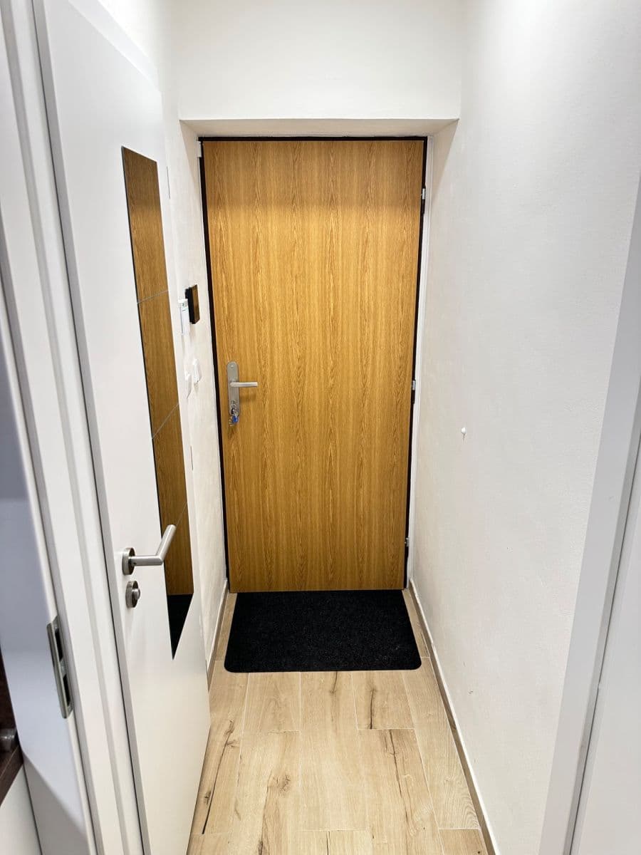 Pronájem bytu Garsoniéra 17 m², U Vysočanského pivovaru, Praha, Praha Pronájem bytu Garsoniéra 17 m², U Vysočanského pivovaru, Praha, Praha