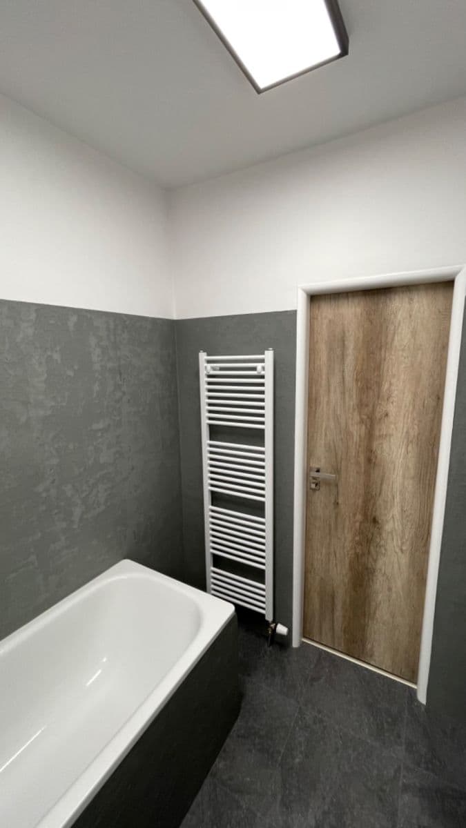 Prodej bytu 2+1 58 m², Spojovací, Sezemice, Pardubický kraj Prodej bytu 2+1 58 m², Spojovací, Sezemice, Pardubický kraj