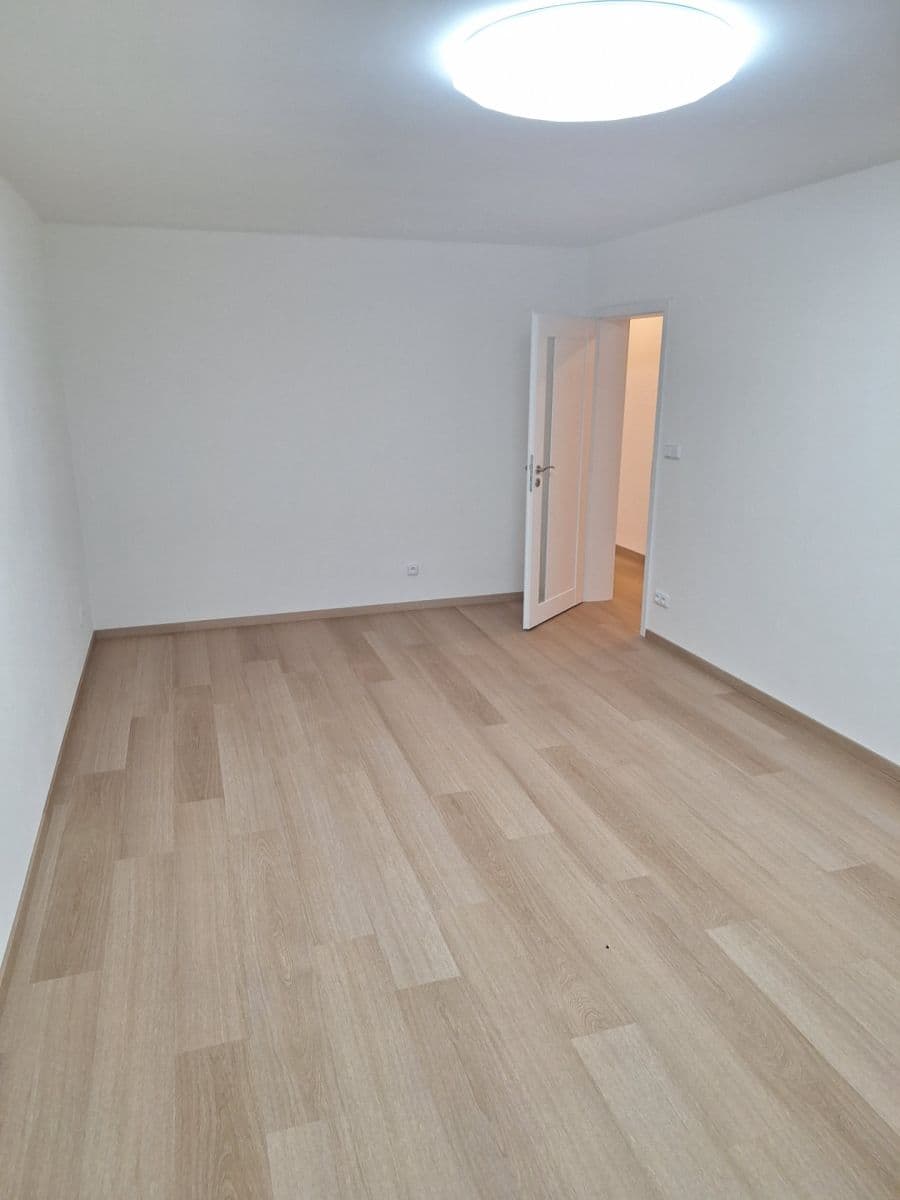 Pronájem bytu 2+1 55 m², Mahulenina, Praha, Praha Pronájem bytu 2+1 55 m², Mahulenina, Praha, Praha