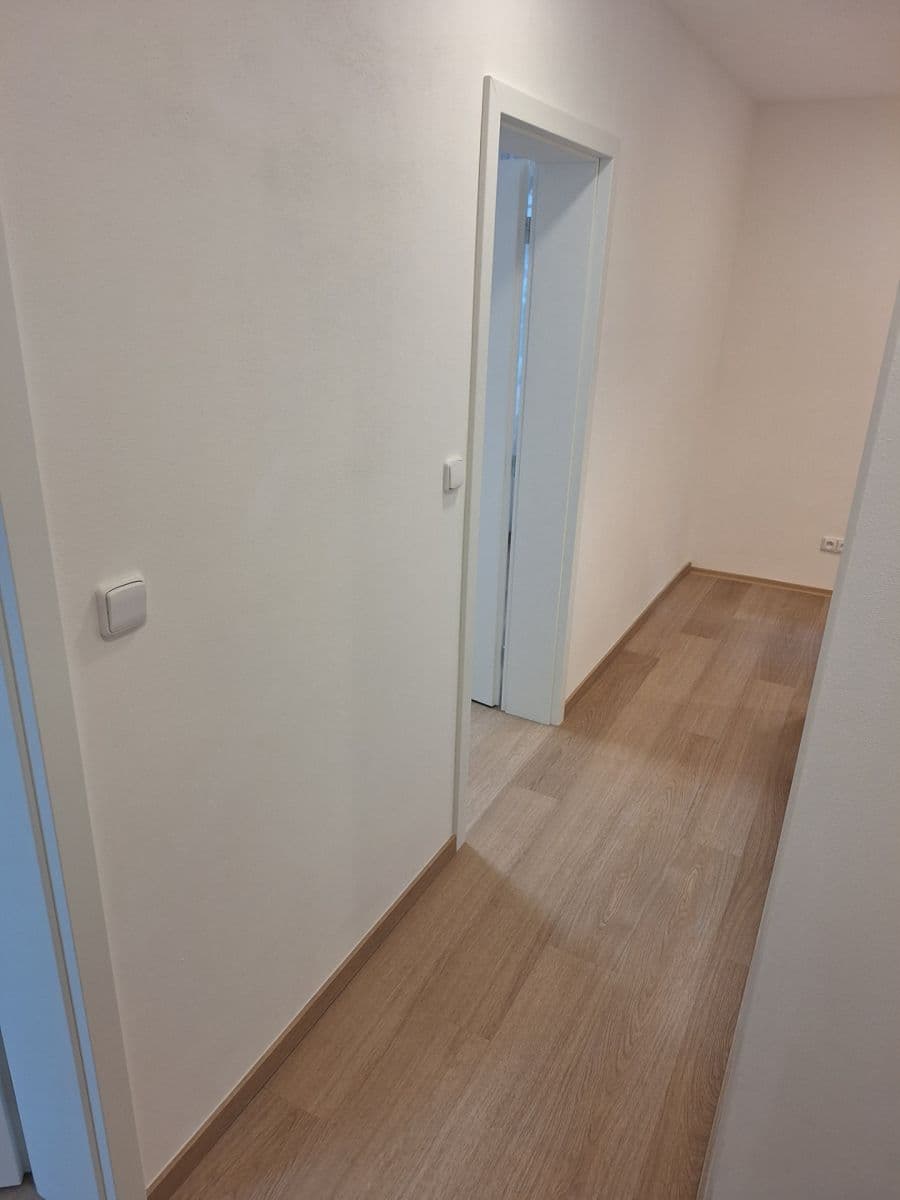 Pronájem bytu 2+1 55 m², Mahulenina, Praha, Praha Pronájem bytu 2+1 55 m², Mahulenina, Praha, Praha